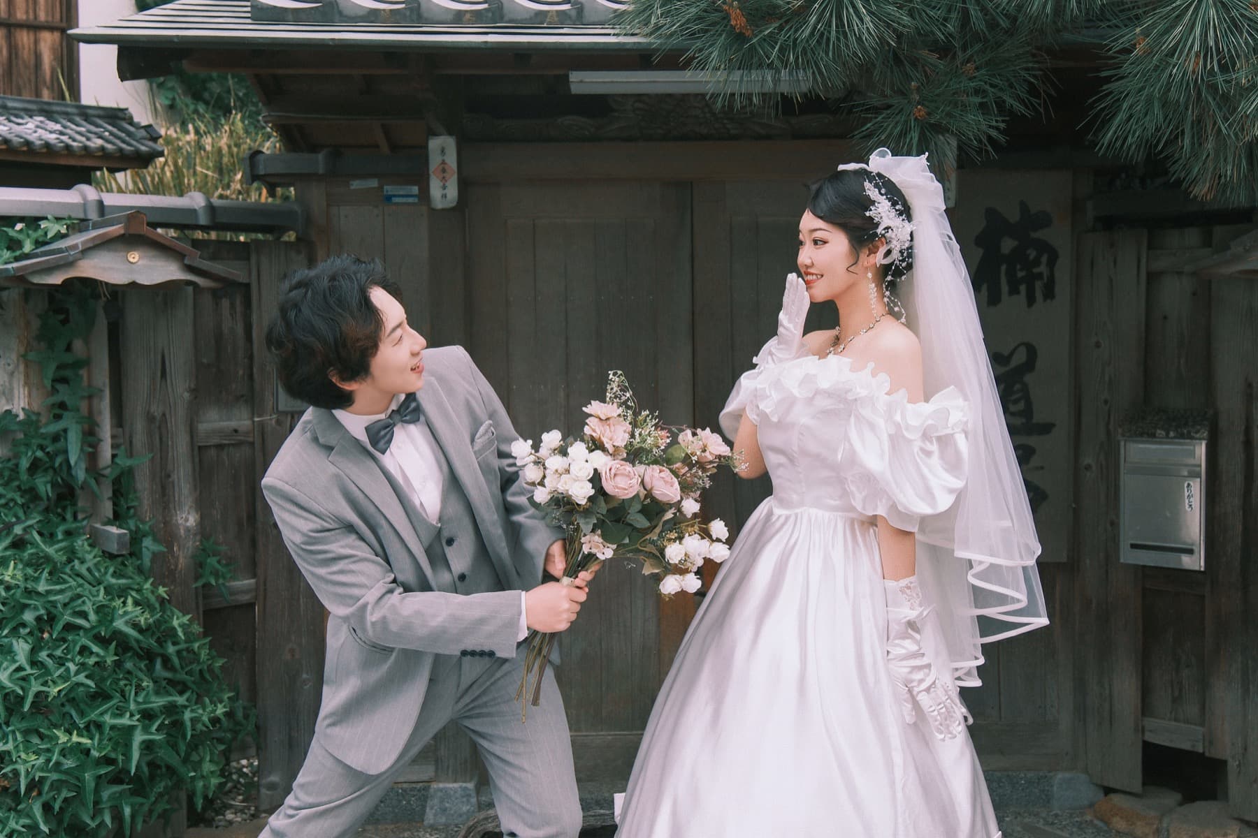 王泽溥与路媛媛婚纱照